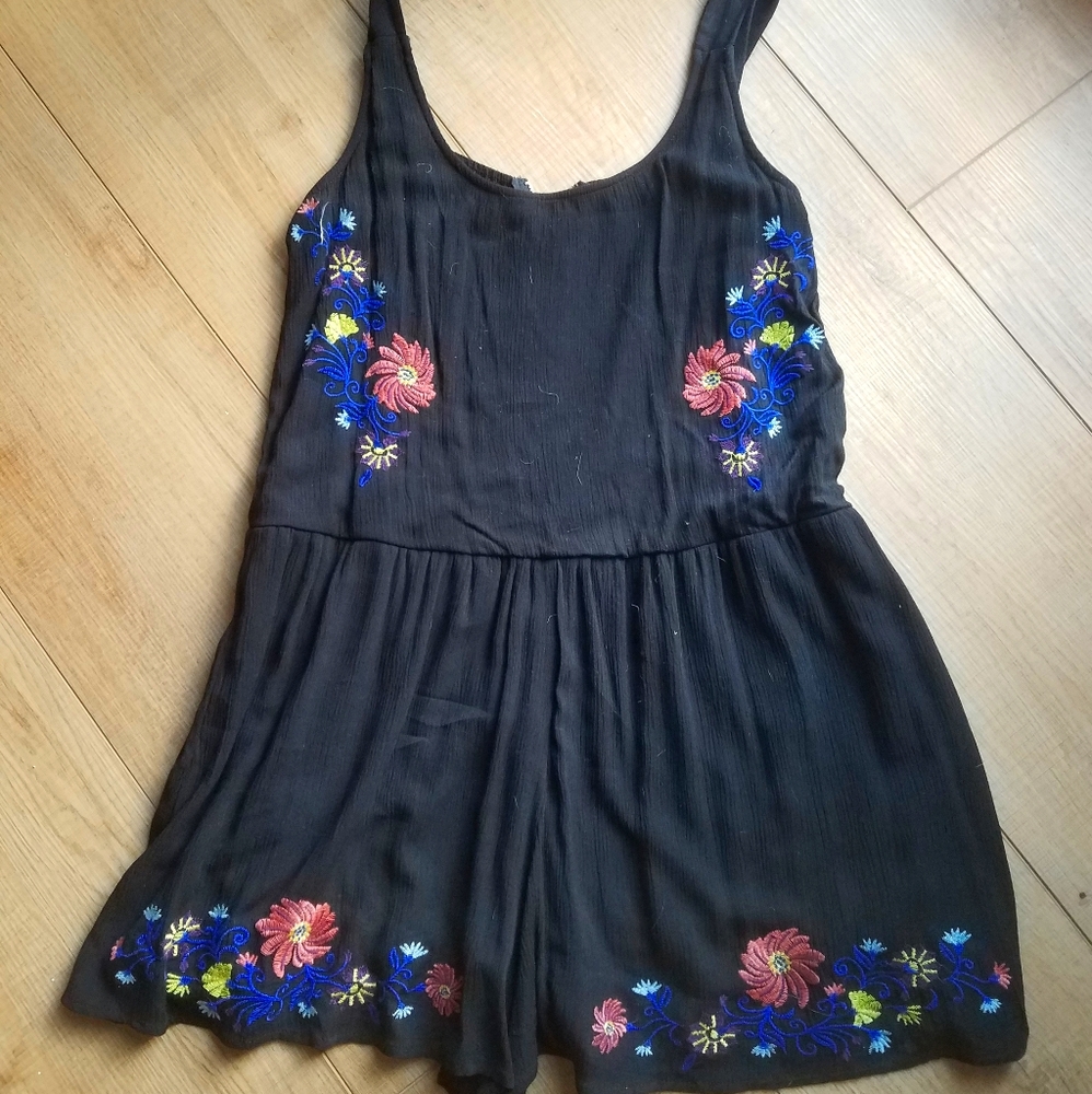 Black xhilaration romper size L